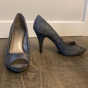 Fergaliciois Sparkle Heels with peep toe